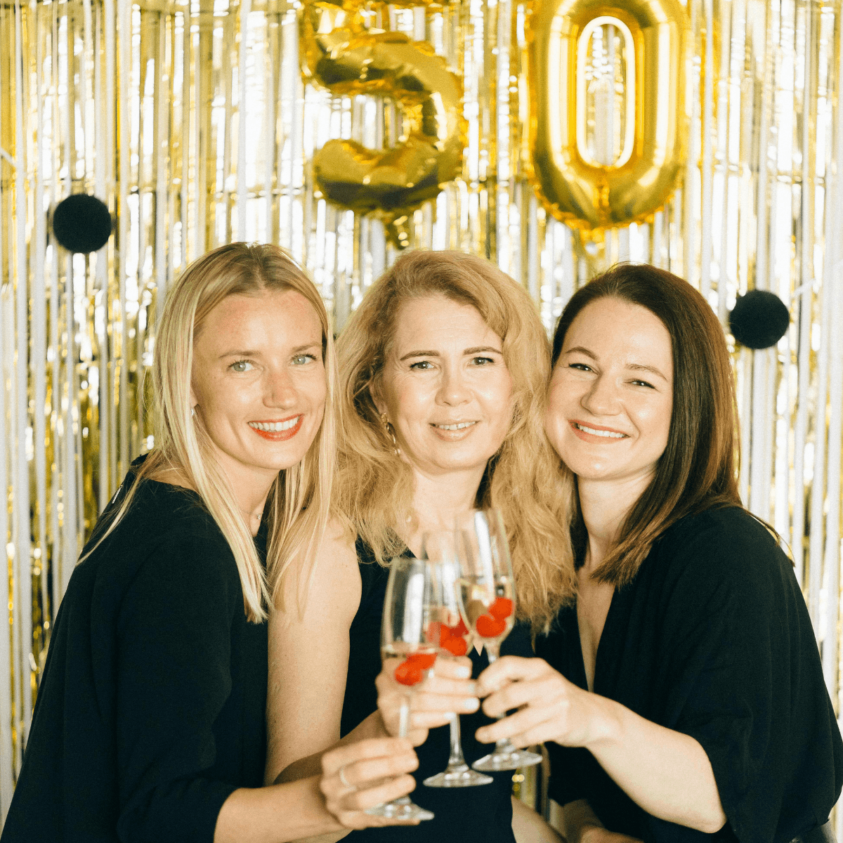 Best 50th Birthday Playlist (100+ Classic Hits & Singalongs)