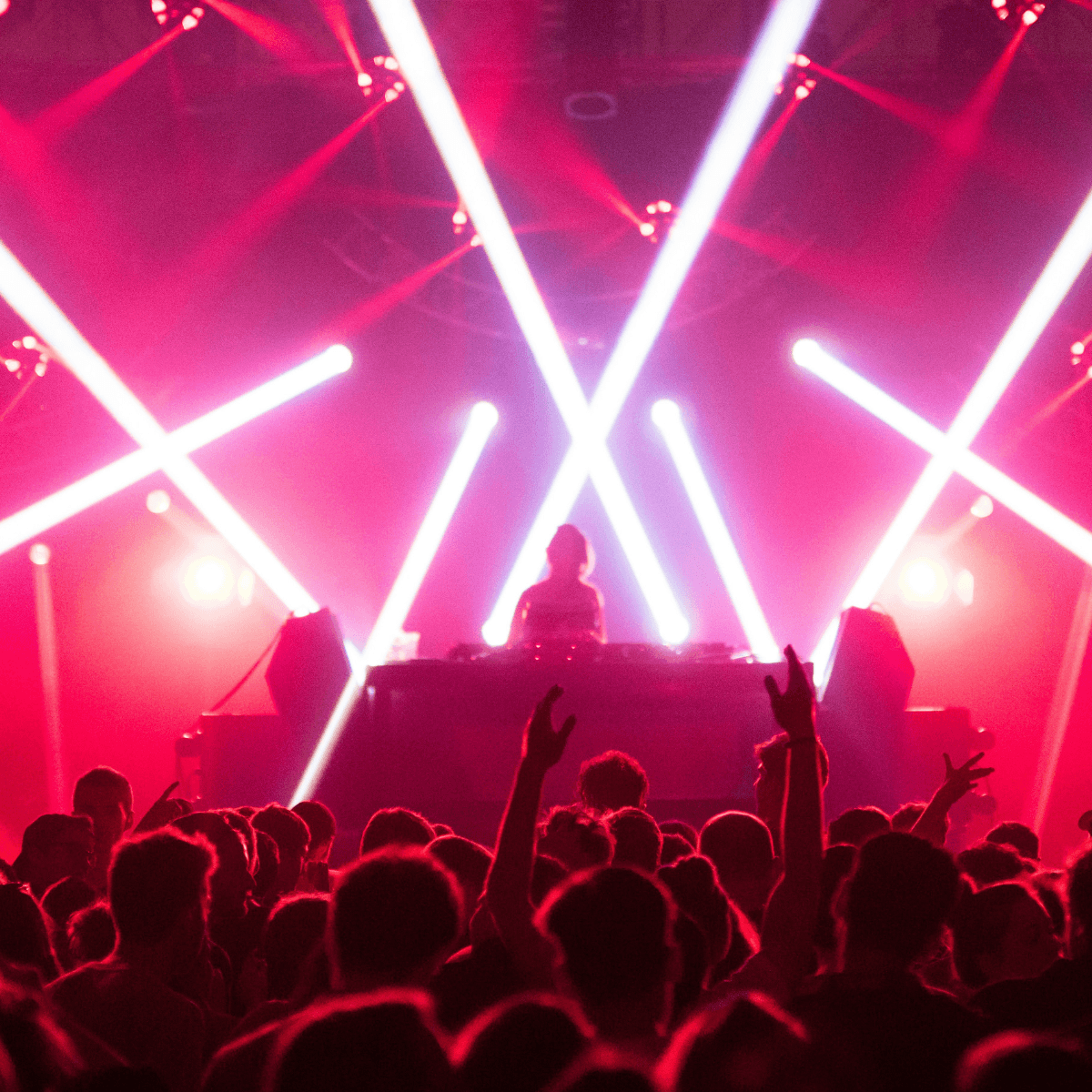 Best Dance Playlist (100+ Club & Party Anthems) – 2026