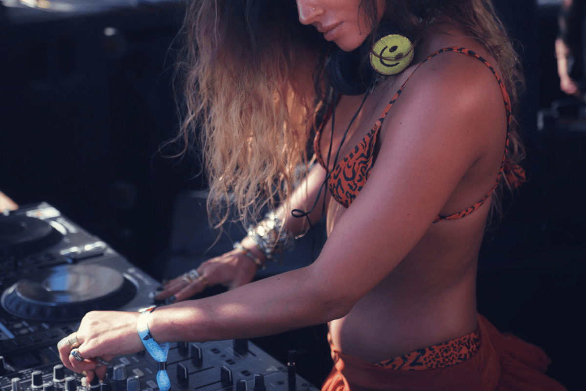 The Best Summer Playlist in 2026 (Free on Spotify)