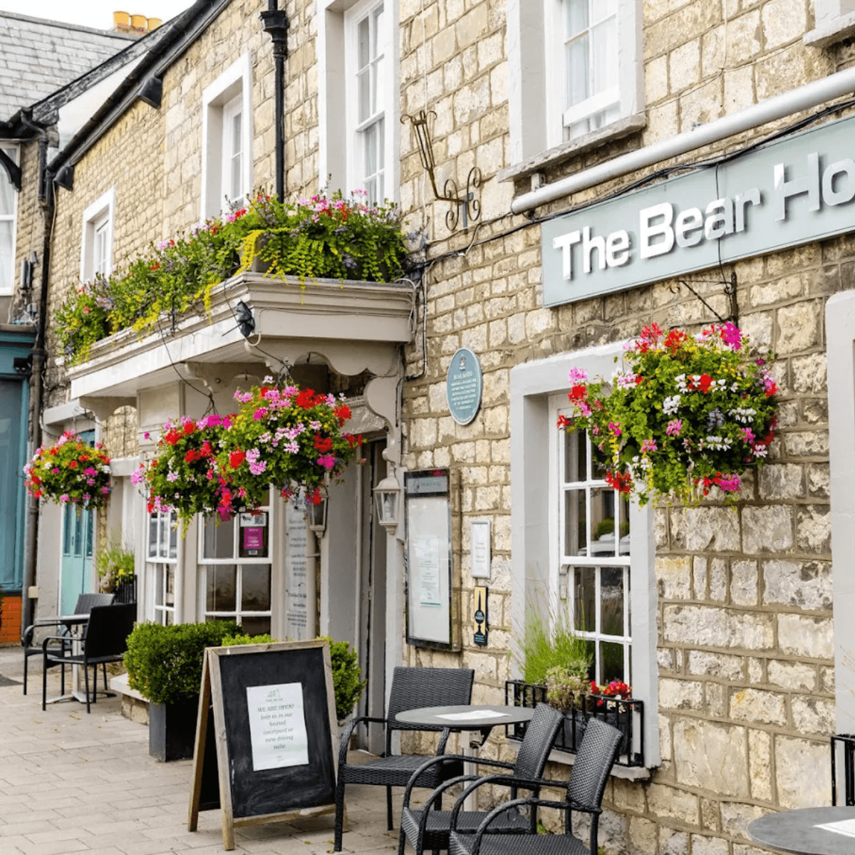 Silent Disco at The Bear Hotel in Cowbridge, Cardiff – Elinor’s Black Tie Birthday Celebration